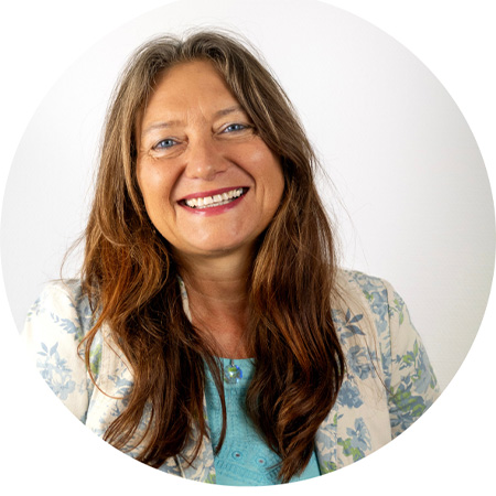 Frau Angela Steckelbach