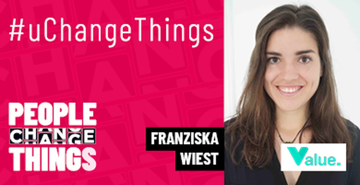links ist der Hintergrund Pink und es steht People change Thinks und rechts ein Bild von  Franziska Wiest