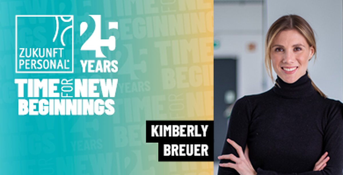Auf der linken Seite ist der Slogan "Time for new Beginnings" mit dem 25 Jahre Jubiläums Logo zu sehen und rechts ist die Kimberly Breuer abgebildet