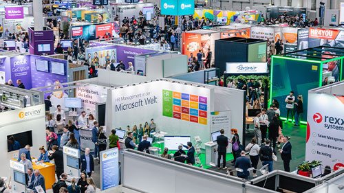 Überblick der Messehalle